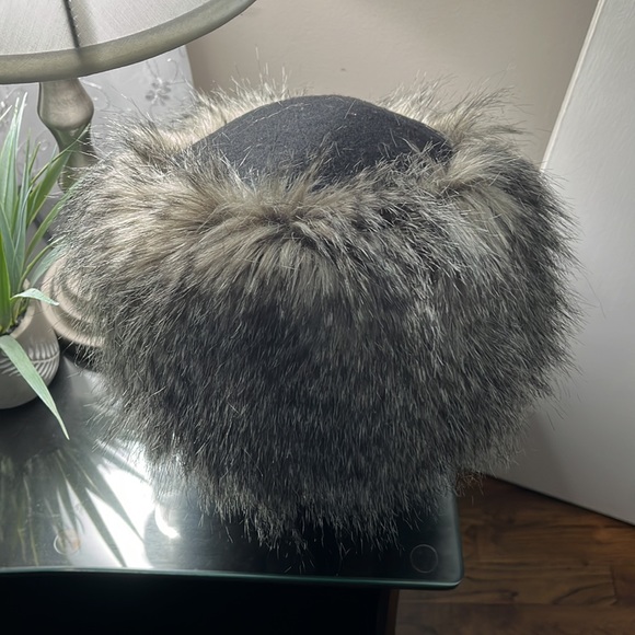 Russian Faux Fur Hat - Picture 2 of 4